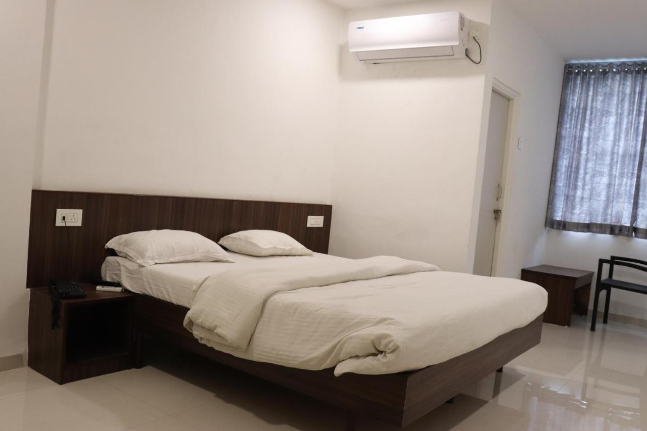 Hotel New Samrat Aurangábád Kültér fotó